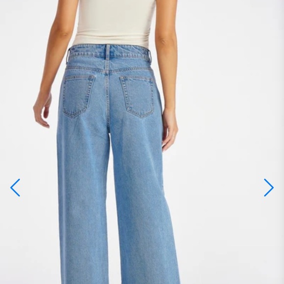JustFab Denim - JustFab size 33 womans wide leg Jeans